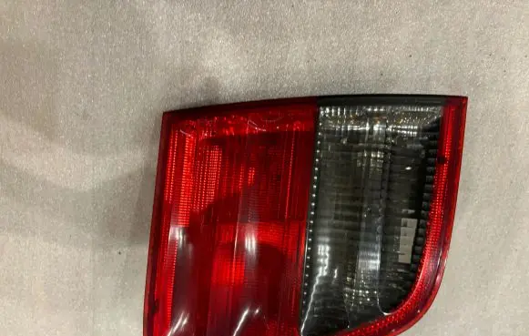 Mercedes-Benz E W210 Tailgate rear/tail lights A2108207364 32452102 2108207364