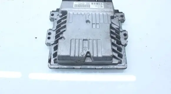 Peugeot 508 Engine control unit/module 9804127280