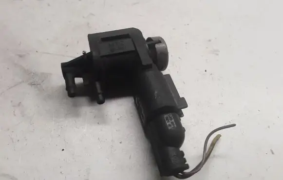 Audi A4 S4 B6 8E 8H Turbo solenoid valve 1J0906283C