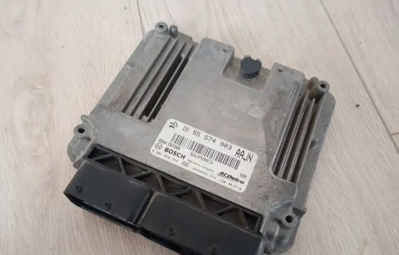 Opel Insignia A Engine control unit/module 55574903 0281016704