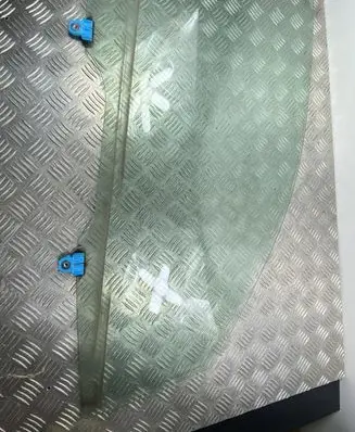 Mitsubishi Outlander Front door window glass four-door