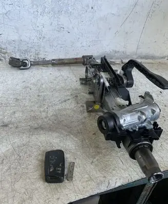 Volkswagen Golf VII Steering column universal joint
