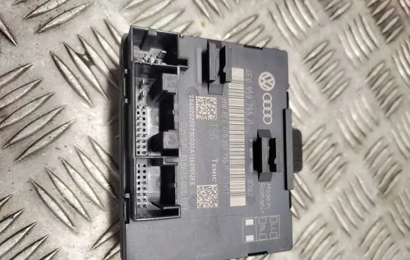 Audi Q7 4L Door control unit/module 4F0959795P