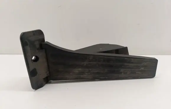 BMW 2 F46 Accelerator throttle pedal 6860000