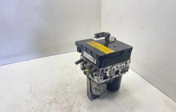 Toyota Prius (NHW20) ABS Pump 4451047050