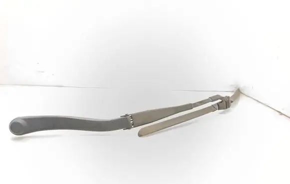 Mercedes-Benz CLS C218 X218 Windshield/front glass wiper blade 3392125718 A2188200044