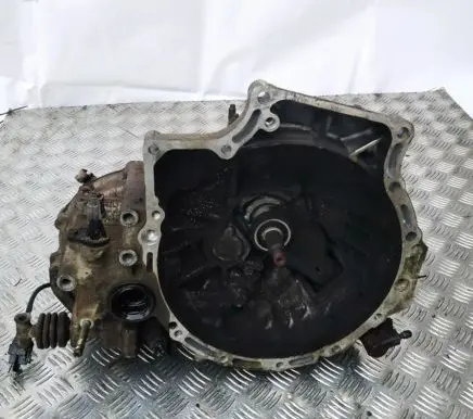 Mazda 323 F Manual 5 speed gearbox f5d2