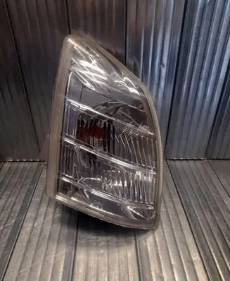 Nissan X-Trail T30 Front indicator light