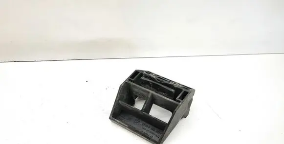 Radiator mount bracket
