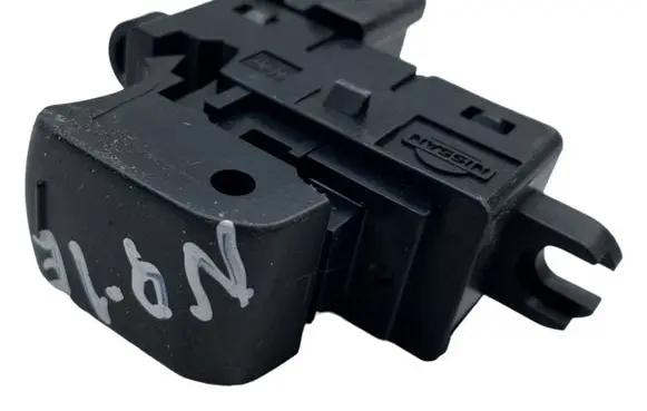 Nissan Qashqai Electric window control switch 25411JD000 1507
