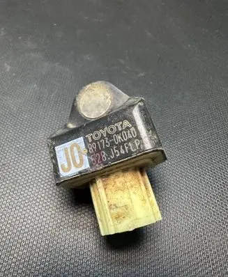 Toyota Hilux (AN120, AN130) Airbag deployment crash/impact sensor 891730K040 528J54FLP