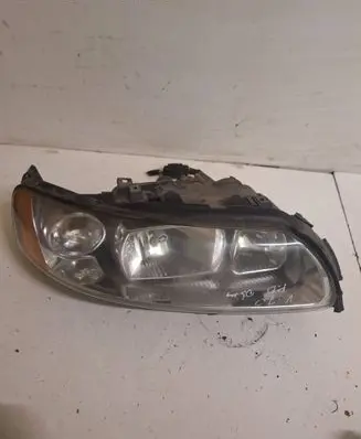 Volvo V70 Headlight/headlamp 30698836