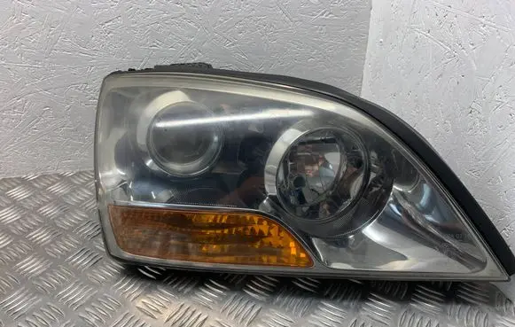 KIA Sorento Headlight/headlamp 921023E5XX