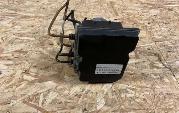 BMW 5 E60 E61 ABS Pump 6769705 6769703