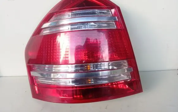 Mercedes-Benz GL X164 Rear/tail lights A1648200564