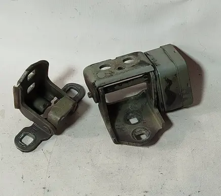 Renault Scenic II - Grand scenic II Front door upper hinge 029139F