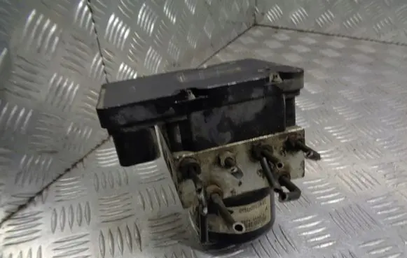 Ford Focus ABS Pump 2M51-2M110-EE