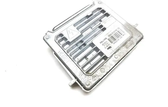 Maserati Levante Headlight ballast module Xenon 90035944 3940309251
