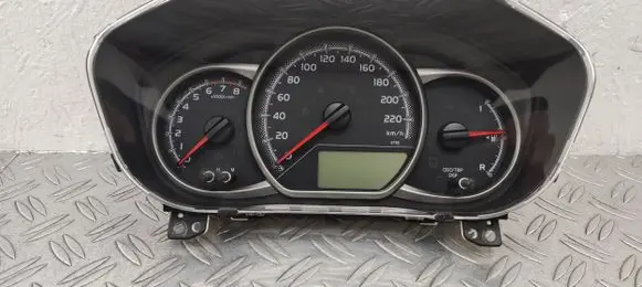 Toyota Yaris Speedometer (instrument cluster) 838000U300