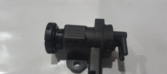 Citroen C5 Turbo solenoid valve 9635704380