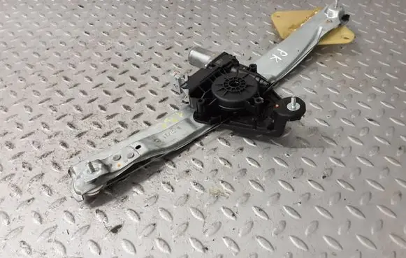 Dacia Sandero III Front door window regulator with motor 807212538R