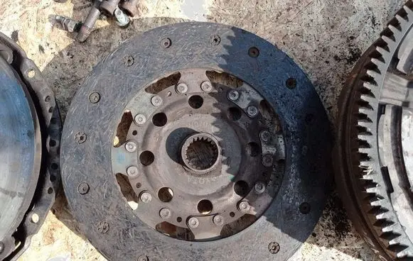 Lexus IS 220D-250-350 Clutch set kit LUK F3314