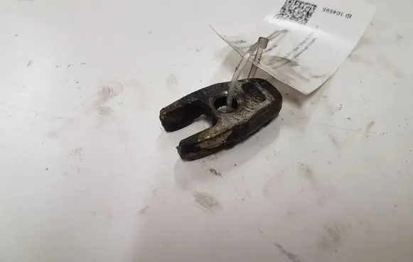 Renault Megane III Fuel Injector clamp holder