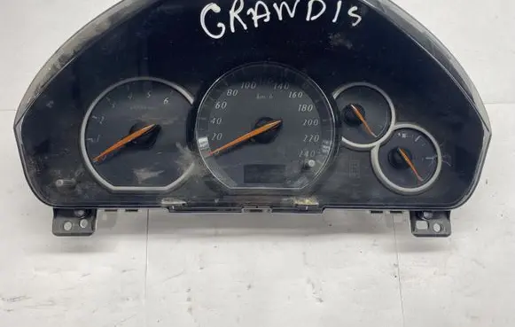 Mitsubishi Grandis Speedometer (instrument cluster) 2574301301