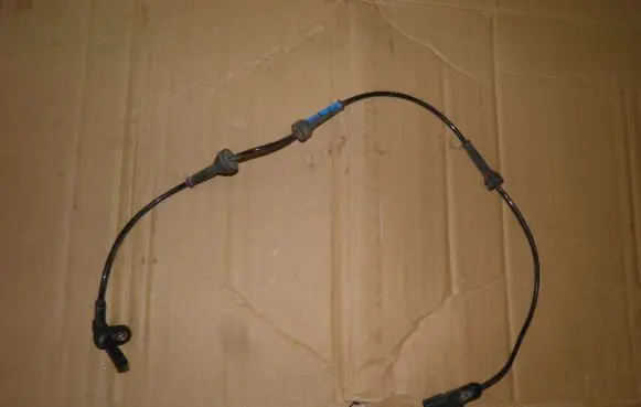 Opel Movano B ABS brake wheel speed sensor