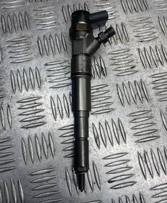 BMW 5 E60 E61 Fuel injector 0445110131 7789661