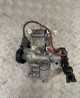 BMW 5 G30 G31 Vacuum pump 8591718