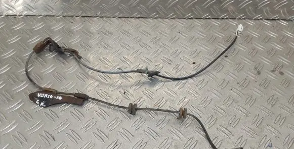 Toyota Verso Rear ABS sensor wiring 