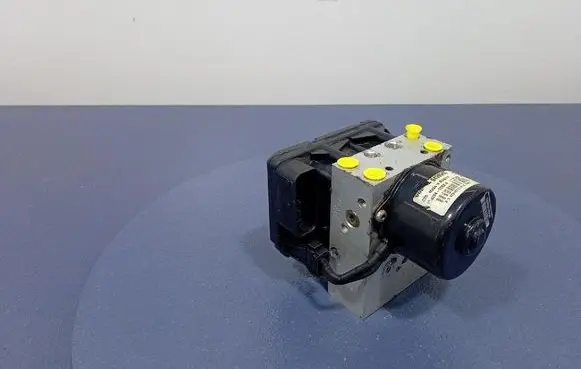 Volvo S80 ABS Pump 9496945