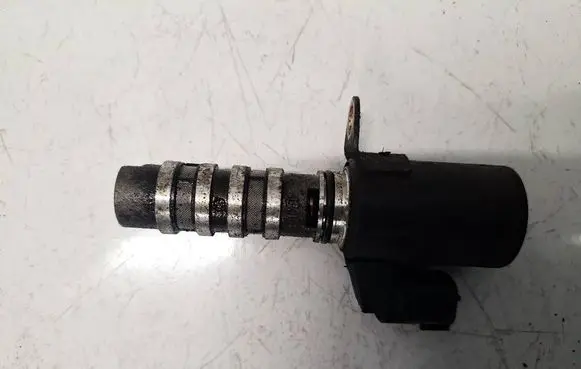 Nissan X-Trail T30 Camshaft vanos timing valve 