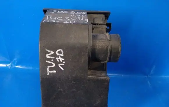 Hyundai Tucson TL Air filter box 28112D3100
