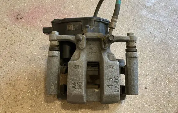 KIA Sorento IV Rear brake caliper 58210P2500
