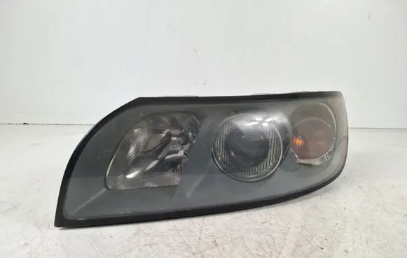 Volvo V50 Headlight/headlamp 30698885