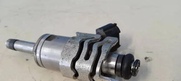 Toyota RAV 4 (XA50) Fuel injector 2325025010