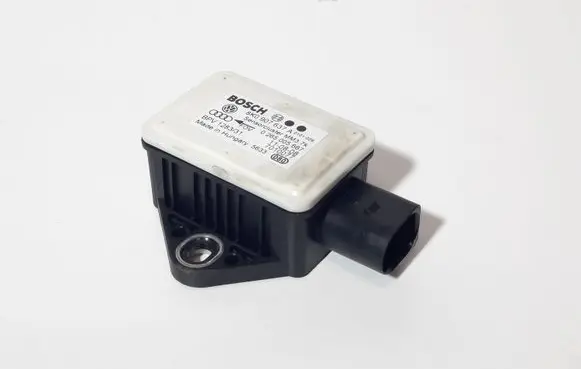 Audi A4 S4 B8 8K ESP acceleration yaw rate sensor 8K0907637A 8K0907637 0265005667