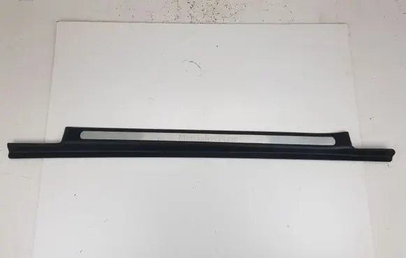 Mercedes-Benz CLC CL203 Front sill trim cover A2036802735