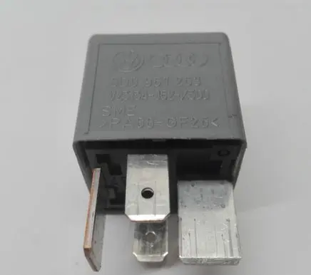 Audi A6 S6 C5 4B Other relay 8D0951253