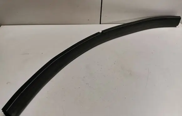 BMW X5 G05 Engine compartment rubber 7418184