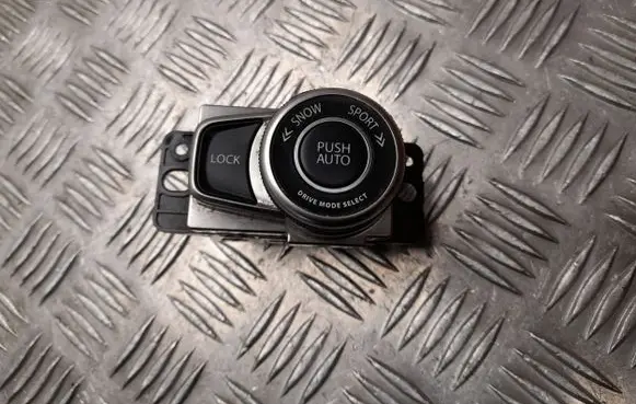 Suzuki Vitara (LY) Differential lock switch 75F983