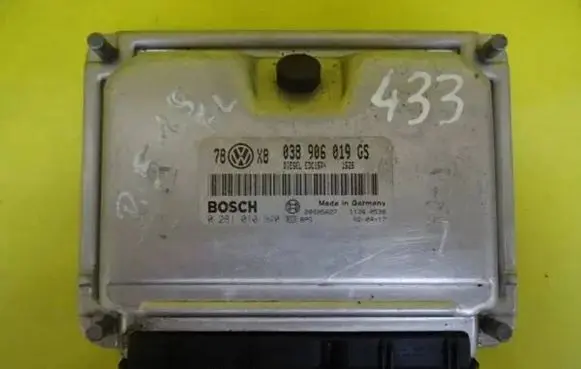 Volkswagen PASSAT B5.5 Engine control unit/module 038906019GS