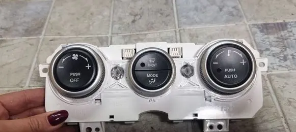 Mazda 6 Climate control unit TC27E6A