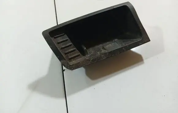BMW 1 E81 E87 Car ashtray 22167210