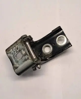 Citroen DS5 Front door lower hinge 