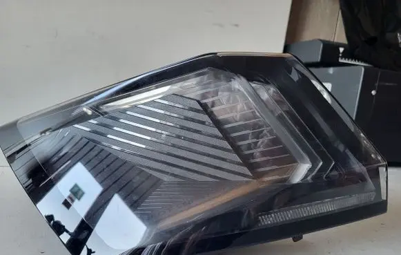Peugeot 3008 II Rear/tail lights 9836231280