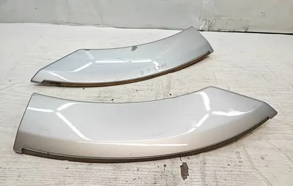 Mitsubishi Pajero Rear arch trim MN117226 MN117225