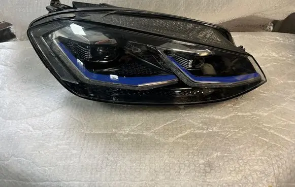 Volkswagen Golf VII Headlight/headlamp 5G1941060F